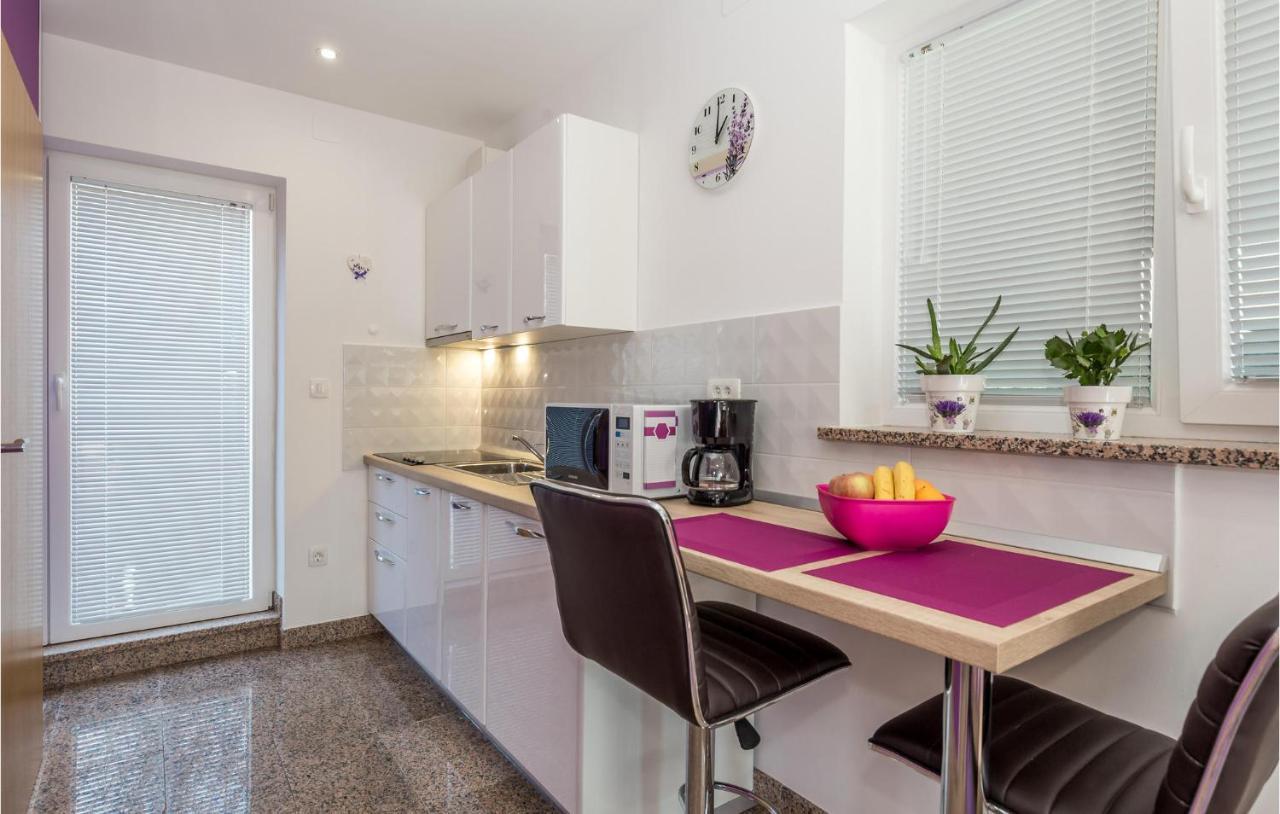 Nice Apartment In Rukavac With Kitchen Kültér fotó