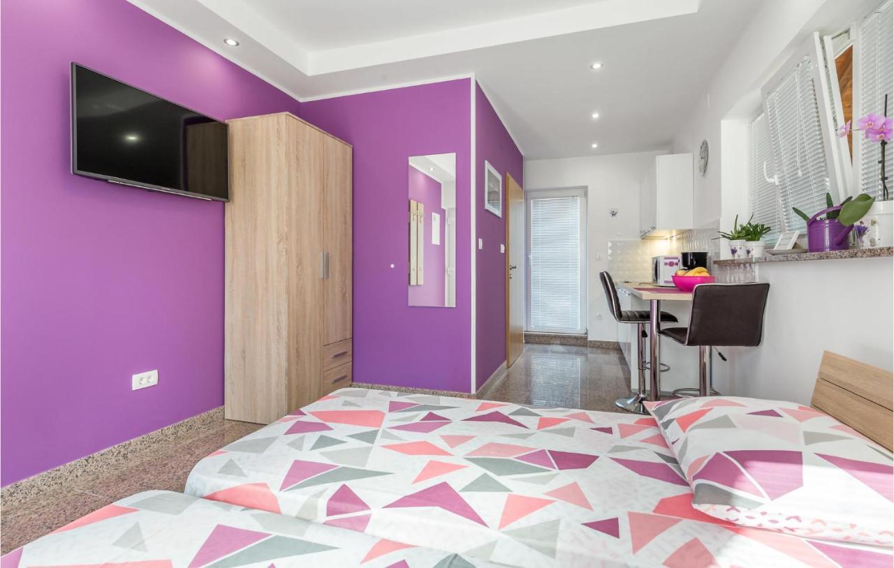 Nice Apartment In Rukavac With Kitchen Kültér fotó